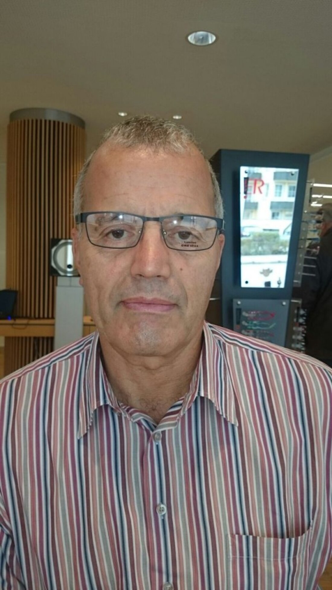 Neustadt/WN. Seit Montagabend wird Erwin Kreisel aus Floss vermisst. Sein Firmenfahrzeug wurde in Rehau an einem Fischweiher gefunden. Eine große Suchaktion der Polizei war bisher erfolglos. In den Abendstunden des 11. Januar teilte die [&hellip;]