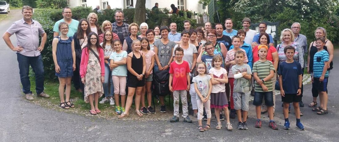 Parkstein. Knapp 50 Mitglieder des Basalttheaters machten sich auf, um sich nach der Eigenaufführung 2012, das Dschungelbuch auf der Luisenburg anzusehen. Vorsitzende Susanne Spörer freute sich über die zahlreiche Teilnahme. Viele [&hellip;]