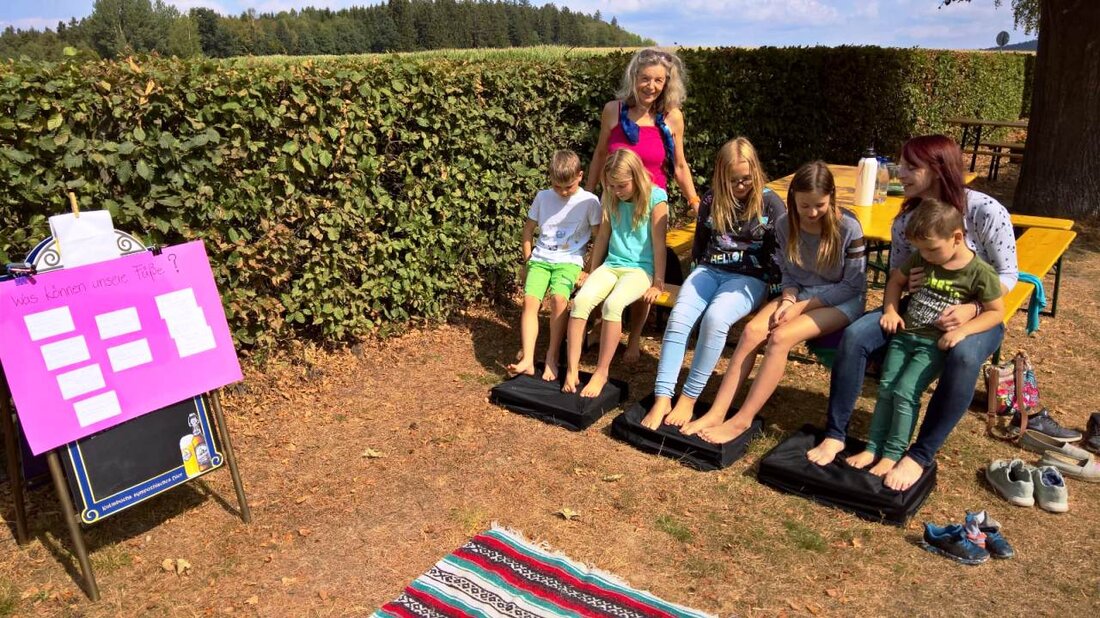 Neualbenreuth. Die Barfußwanderung des Oberpfälzerwaldvereins Neualbenreuth im Rahmen des diesjährigen Ferienprogramms der Gemeinde war ein Hit. So viel Wohlgefühl, Spaß und Freud’ waren einfach toll! Rund ums Birket ging es, ein [&hellip;]