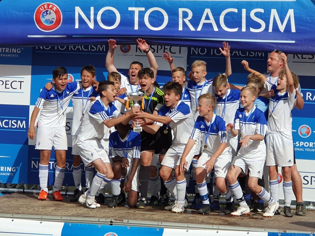 Weiden. Die Busreise war zwar strapaziös, aber die Eindrücke von Barcelona und das gute Abschneiden beider Teams beim Turnier sorgten für eine Superstimmung bei den 50 Teilnehmern. Nach einer anstrengenden [&hellip;]