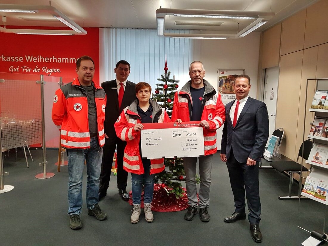 Kaltenbrunn. Die Vereinigten Sparkassen Eschenbach i.d. Opf./Neustadt a. d. Waldnaab/ Vohenstrauß luden die Helfer vor Ort Kaltenbrunn zu einer Spendenübergabe in die Geschäftsstelle nach Weiherhammer ein. Von Jürgen Masching Vorstandsmitglied Gerhard [&hellip;]