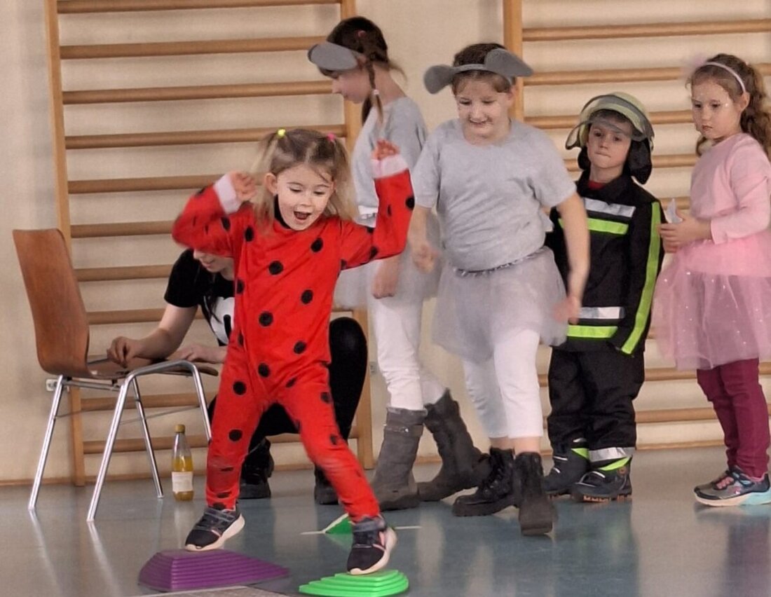 Grafenwöhr. Der Kinderfasching beim SV TuS/DJK sorgte mit Kostümen, Tanz und Spielen für Begeisterung unter den jungen Teilnehmern.