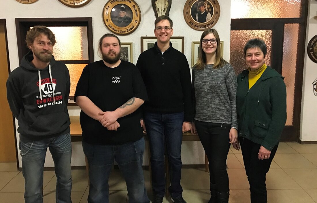 Pechbrunn. 24 Schützen nahmen dieses Jahr wieder am Sauschießen des Schützenvereins Grüne Eiche teil. Die Besten konnten sich beim Schießen auf die Scheiben tolle Essenspreise sichern. Gerade auf der Meisterscheibe gab [&hellip;]