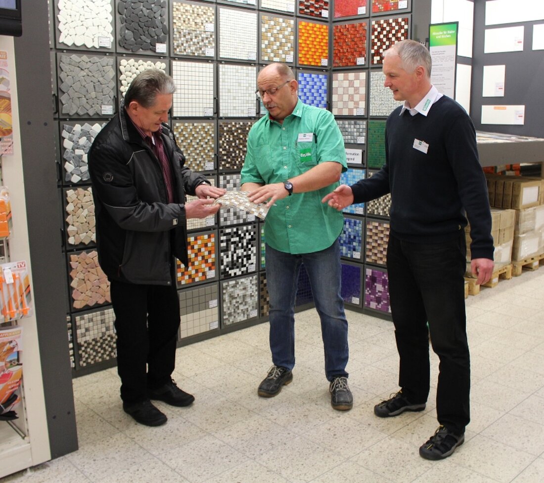 Weiden. Etwa zwei Monate hat es gedauert bis der BayWa Bau- und Gartenmarkt in Weiden seinen Umbau beendet hatte. Heute feierte er nun seine Eröffnung mit einigen Neuheiten.  Von Theresa [&hellip;]