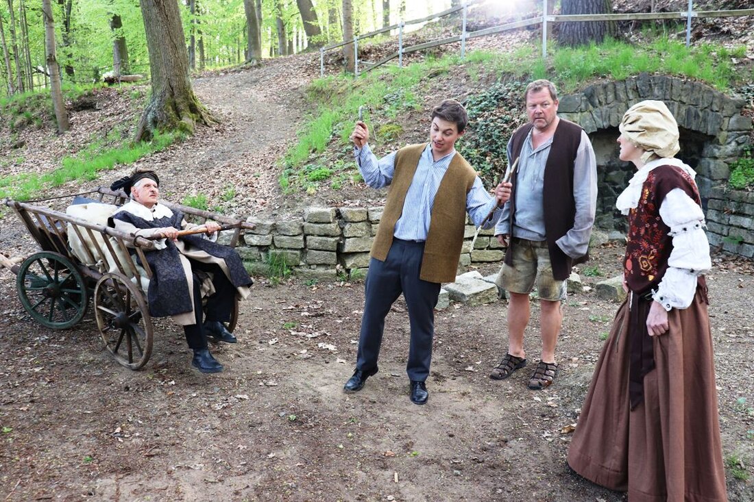 Tirschenreuth. Auch die dritte Auflage der Historischen Stadtführungen wird ein Erfolg: Daran lässt die gelungene Generalprobe keinen Zweifel. Somit können sich die an Tirschenreuths Geschichte Interessierten auch in den kommenden zwei [&hellip;]