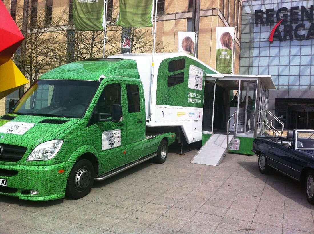 Weiden. Seit März 2015 ist er in Bayern unterwegs, und nun kommt der grüne „Pflegetruck“ auch nach Weiden. Mit dem „Pflegehinweis 2015“ und der dazugehörigen Tour durch den Freistaat wollen [&hellip;]