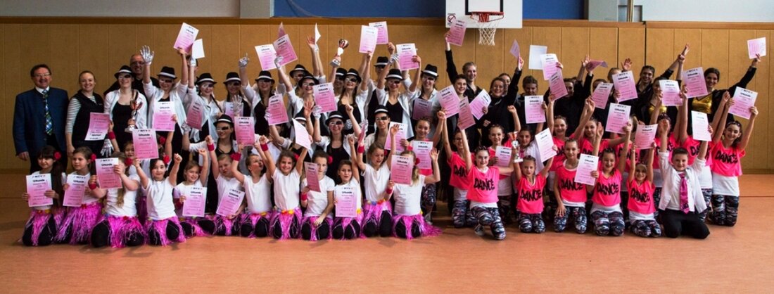 Erbendorf. Ein Hauch von „Let’s Dance“ zog am Samstag durch die Schulsporthalle in Erbendorf. Doch es ging nicht darum in einer Castingshow zu punkten, sondern um den Tanzwettbewerb „Showtime“ des [&hellip;]