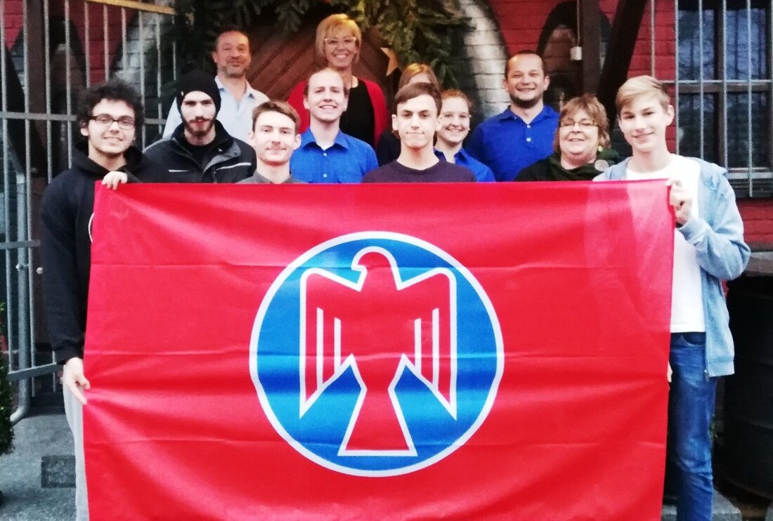 Rothenstadt. Bei der Jahreshauptversammlung der „Sozialistischen Jugend Deutschlands – Die Falken“ am vergangenen Samstag im Salute konnte der Jugendverband nach längerer Vorbereitung wieder einen vollständigen neuen Vorstand wählen. Der kommissarische [&hellip;]