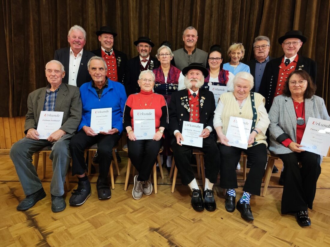 Weiden. Die Altbairischen Weiden e. V. wählten bei ihrer Jahreshauptversammlung im Postkeller Christa Binner zur neuen ersten Vorsitzenden. Wilhelm Binner wurde Ehrenvorstand; der Verein wünscht sich mehr Kinder und Mitglieder.