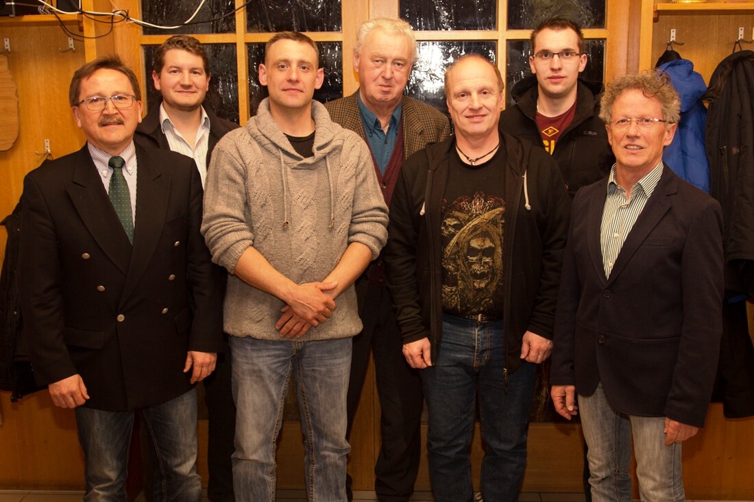 Erbendorf. Bei den turnusgemäßen Teilwahlen der Vorstandschaft des TSV Erbendorf geht der Verein mit dem bewährten Team in die Zukunft.  Von Roland Wellenhöfer Mit dem bewährten Team geht der TSV [&hellip;]