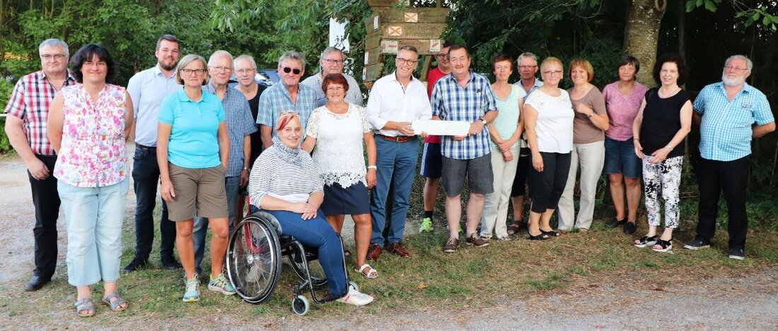 Tirschenreuth. Bin ich hier jetzt richtig? Kurz nach einer Abzweigung spukt diese Frage gern durch des Wanderers Kopf. Und wie groß ist die Erleichterung, wenn nur eine Blickweite entfernt ein kleines [&hellip;]