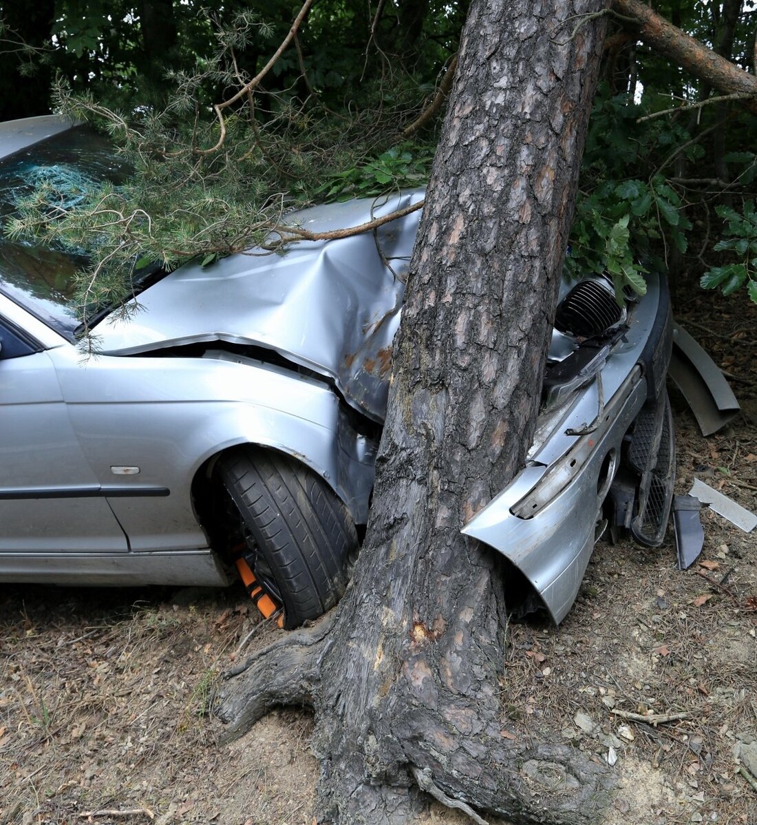 Zwergau. Heute um 10.10 Uhr fuhr ein 23-Jähriger Mann aus dem Gemeindebereich Ebnath mit seinem BMW im alkoholisierten Zustand die Kreisstraße 32 von Zwergau in Richtung Rosenbühl. In einer Rechtskurve [&hellip;]