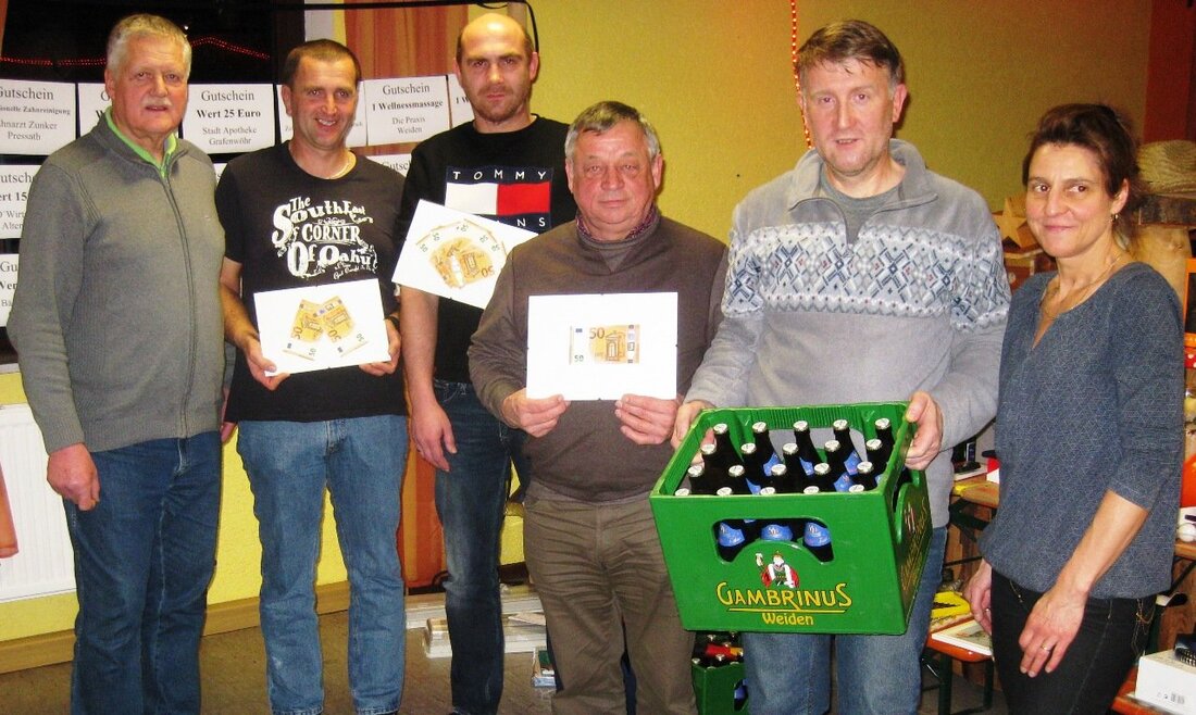 Schwarzenbach. An 21 Tischen kartelten Schafkopffreunde aus der ganzen Region um die ansehnlichen Geld- und Sachpreise beim Preisschafkopf des Sport-Club Schwarzenbach. Die Geschäftswelt hatte zahlreiche Sachpreise gestiftet, darunter ein Wochenende [&hellip;]