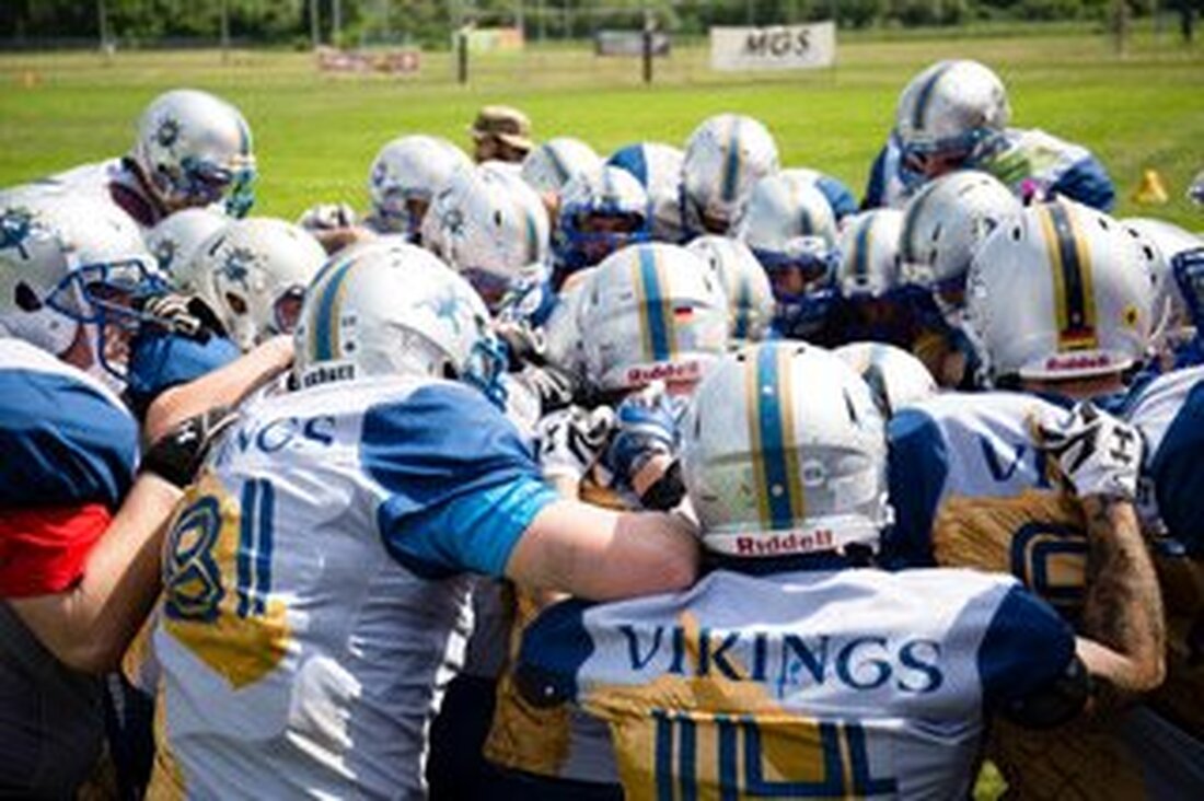 Weiden. Die Weiden Vikings führen ihre Erfolgswelle fort: Zweites Spiel, zweiter Sieg. Das bedeutet für die Wikinger erstmals die Tabellenspitze.  In ihrem zweiten Spiel dieser Saison konnten sich die Weiden [&hellip;]