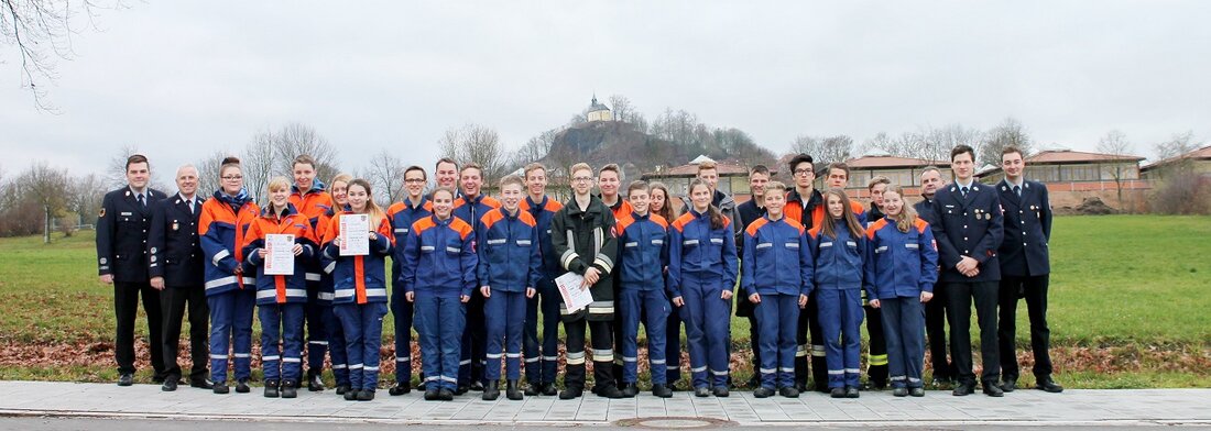 Parkstein. Am Samstag, 21. November, durften die Jugendfeuerwehren Altenstadt, Meerbodenreuth, Hammerles und Parkstein ihr Wissen unter Beweis stellen. 23 Jungfeuerwehrler meisterten in Parkstein die alljährlich von der staatlichen Feuerwehrschule Würzburg [&hellip;]