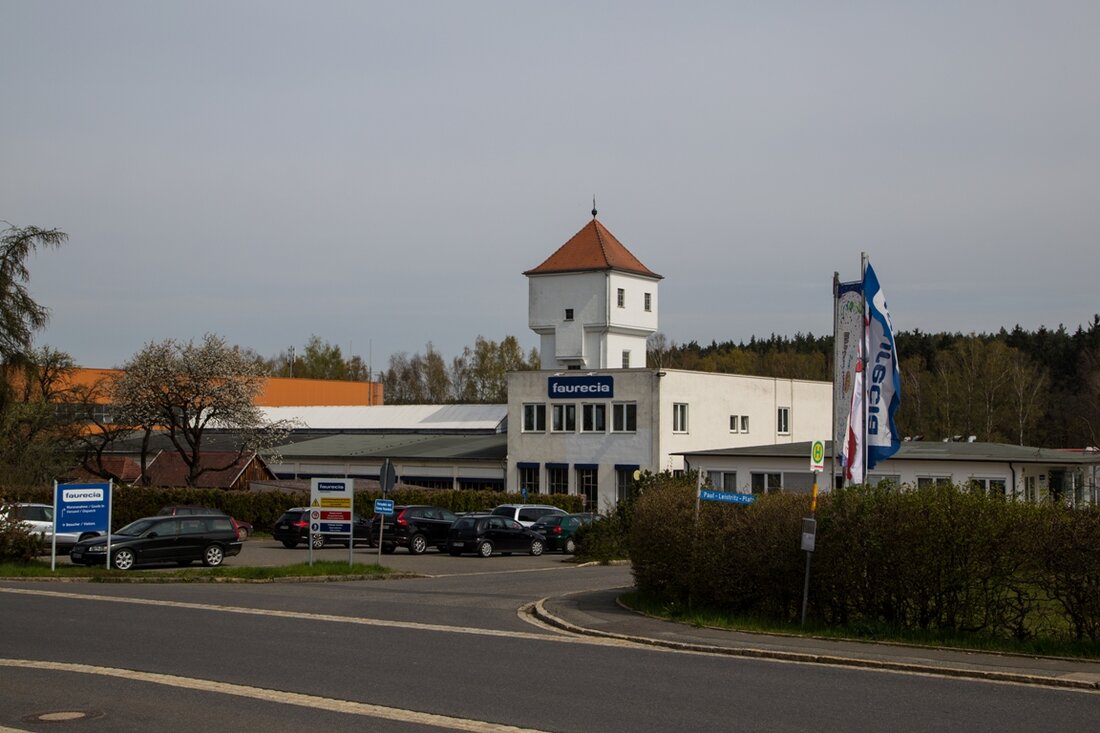 Trabitz. Zum Ende des Jahres schließt das Faurecia-Werk in Trabitz. MdB Uli Grötsch bemüht sich weiterhin in Zusammenarbeit mit Betriebsrat und IG Metall um eine Lösung im Sinne der Mitarbeiter.  Wie [&hellip;]