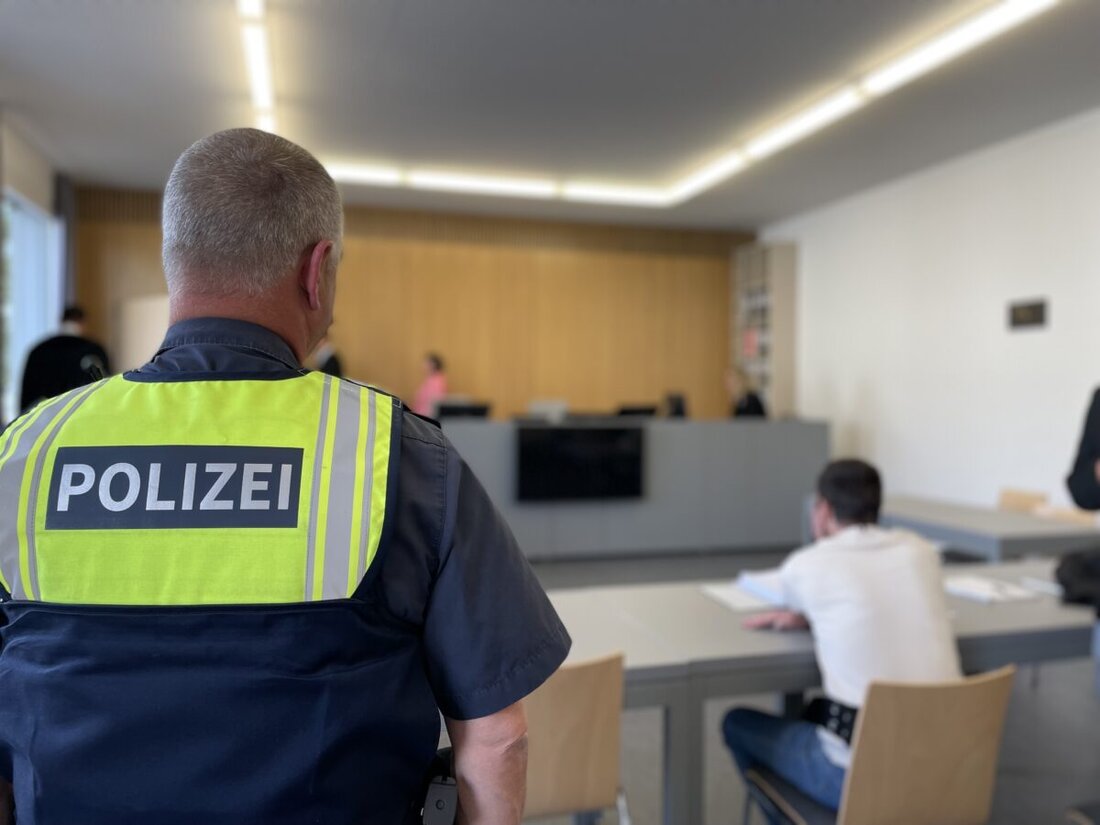 Weiden. Am fünften Prozesstag gegen einen Immobilienmakler (45) aus Weiden wird es zunächst emotional. Eine der Geschädigten kann sich nach dem Betrug eine medizinische Behandlung nicht mehr leisten. Am Nachmittag sagt die Buchhalterin der Kripo aus: Sie weiß, für was das ergaunerte Geld verwendet wurde. Ganz banal: in ordentlich PS. 