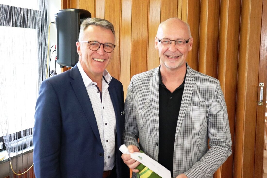 Tirschenreuth. Johannes Reitmeier, Intendant des Landetheaters Tirol sowie Autor und Regisseur der „Neuen Tirschenreuther Passion“, war am Wochenende zu Gast in Tirschenreuth. Herzlich begrüßt wurde er von Bürgermeister Franz Stahl, dem [&hellip;]