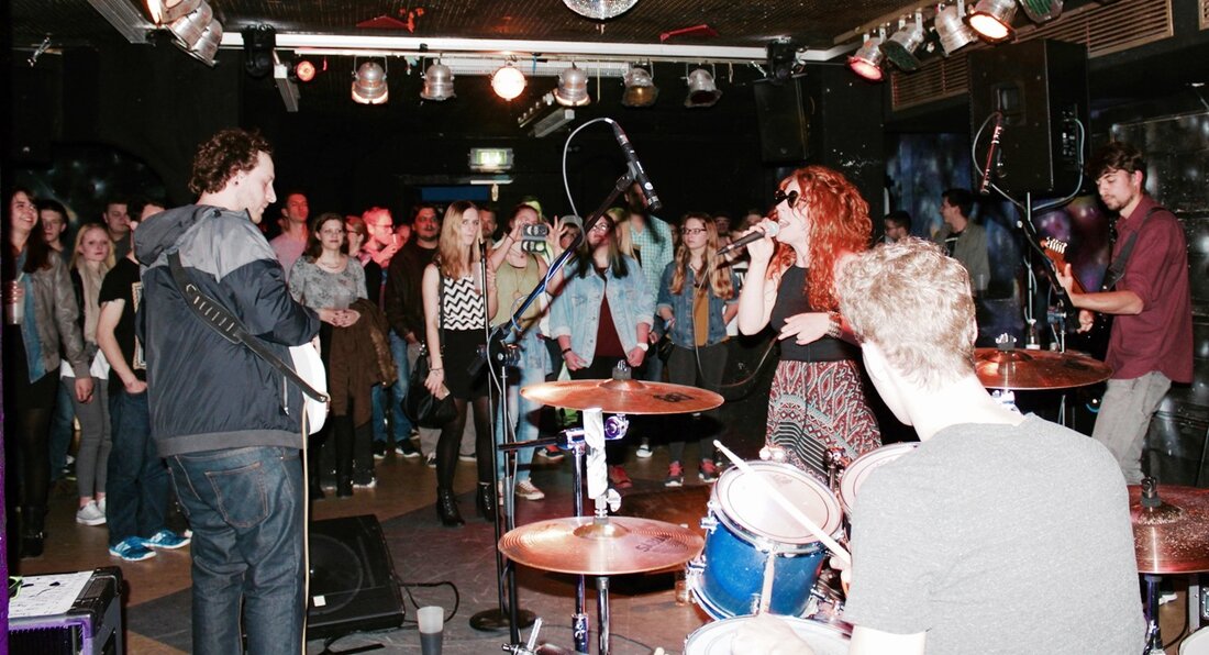 Weiden. In den Gesichtern der Musiker von Stolen Josie war am Ende ihrer Release-Show am Freitagabend sehr viel Freude und Stolz zu sehen – ein Stück weit aber auch Erleichterung: [&hellip;]