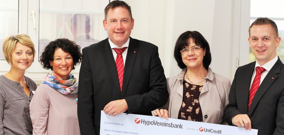 Weiden. Die „Lilly Groß-Stiftung“ unterstützt zwei Institutionen in und um Weiden in der Oberpfalz mit Stiftungsmitteln in Höhe von insgesamt 2.000 Euro. 1.000 Euro gehen dabei auch ans Sozialpädiatrische Zentrum (SPZ) der Kliniken [&hellip;]