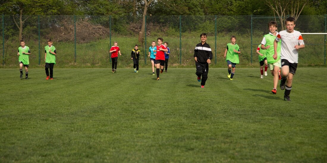 Erbendorf. In wenigen Wochen beginnt die Fußball-Europameisterschaft in Frankreich. Die deutschen Fans erhoffen sich dabei natürlich den Titelgewinn für das Löw-Team. Ein neues Sommermärchen könnte aber auch die Nachwuchsarbeit der [&hellip;]