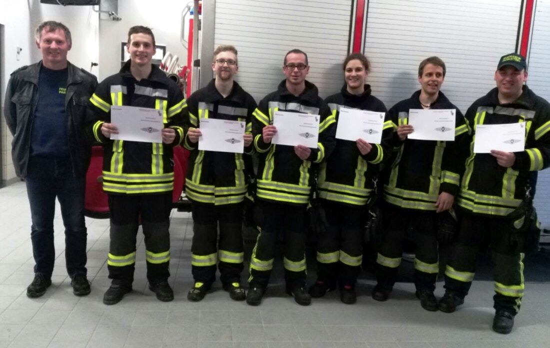 Parkstein. Der Atemschutzeinsatz der Feuerwehr ist einer der gefährlichsten Einsätze überhaupt. Dementsprechend schwierig ist der Atemschutzleistungswettbewerb. Sechs Feuerwehrmänner und -frauen aus Parkstein bestanden den aber dank guter Vorbereitung mit Leichtigkeit.  Die [&hellip;]