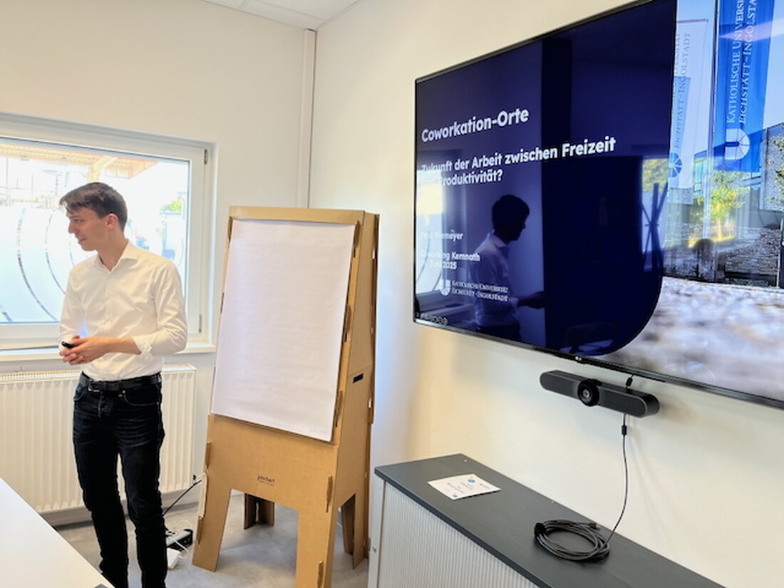 Kemnath. Coworking Kemnath präsentierte einen Vortrag über Coworkation als Zukunft des Arbeitens, welcher Arbeit, Gemeinschaft und Freizeit an inspirierenden Orten verbindet. Felix Hiemeyer betonte die Wichtigkeit von Raum, Natur und Gemeinschaft sowie das Potenzial der Nördlichen Oberpfalz für dieses Konzept.