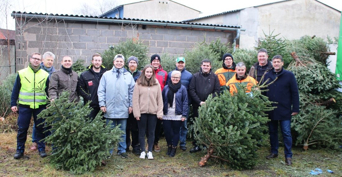 Grafenwöhr. „Ein unverzichtbarer Dienst an der Gesellschaft“, für Bürgermeister Edgar Knobloch kann die Christbaumaktion der Jungen Union nicht hoch genug gewürdigt werden. Von Stefan Neidl Der Einsatz sei eine parteiübergreifende Leistung [&hellip;]