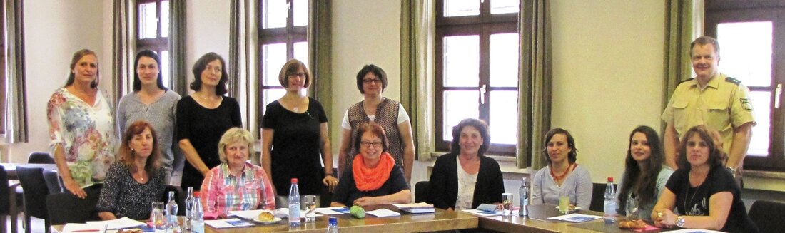 Tirschenreuth. Bereits seit einigen Jahren trifft sich das Netzwerk gegen sexualisierte Gewalt regelmäßig im Landratsamt Tirschenreuth. Bei seinem jetzigen Treffen hat sich dieses Netzwerk aufgrund mehrerer personeller Veränderungen in den [&hellip;]