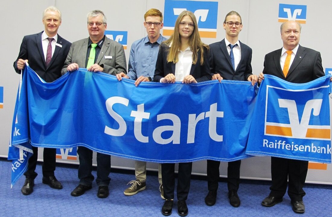 Neustadt/WN/Vohenstrauß. Auch die Raiffeisenbank Neustadt-Vohenstrauß eG bleibt von der schwerer werdenden Suche nach Auszubildenden nicht verschont. In diesem Jahr beginnen weniger junge Menschen eine Ausbildung bei der Bank.  So starten [&hellip;]