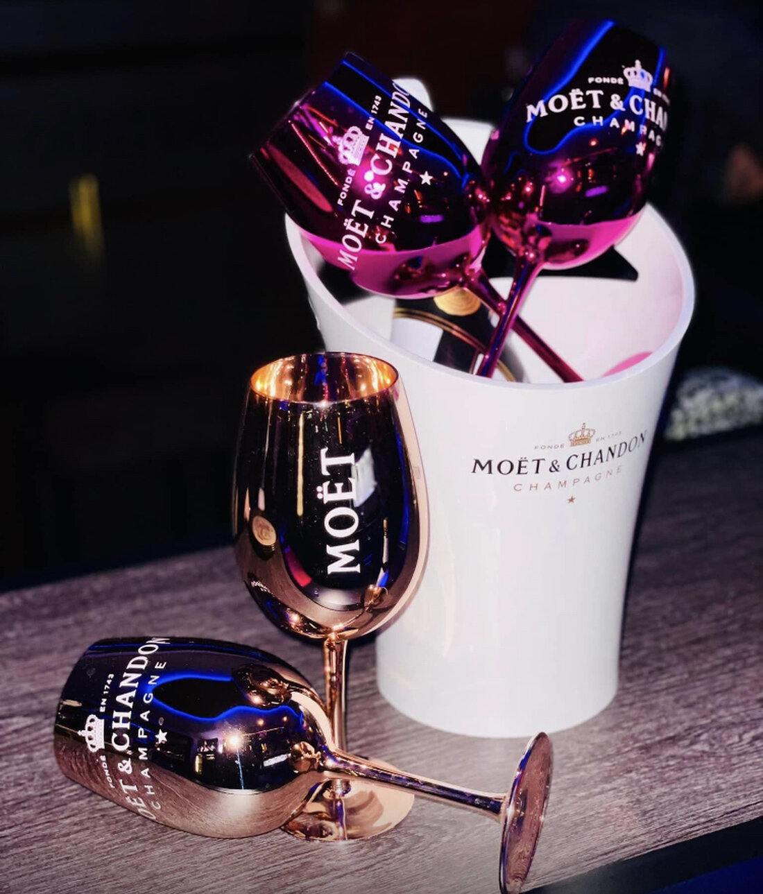 Weiden. Die Staatsanwaltschaft Weiden hat Anklage gegen einen Niederländer (45) erhoben. Er soll mitverantwortlich sein, dass eine Champagnerflasche mit reinem MDMA in Umlauf kam. Im Februar 2022 starb ein Restaurantbesucher (52) in Weiden, weil er davon trank.