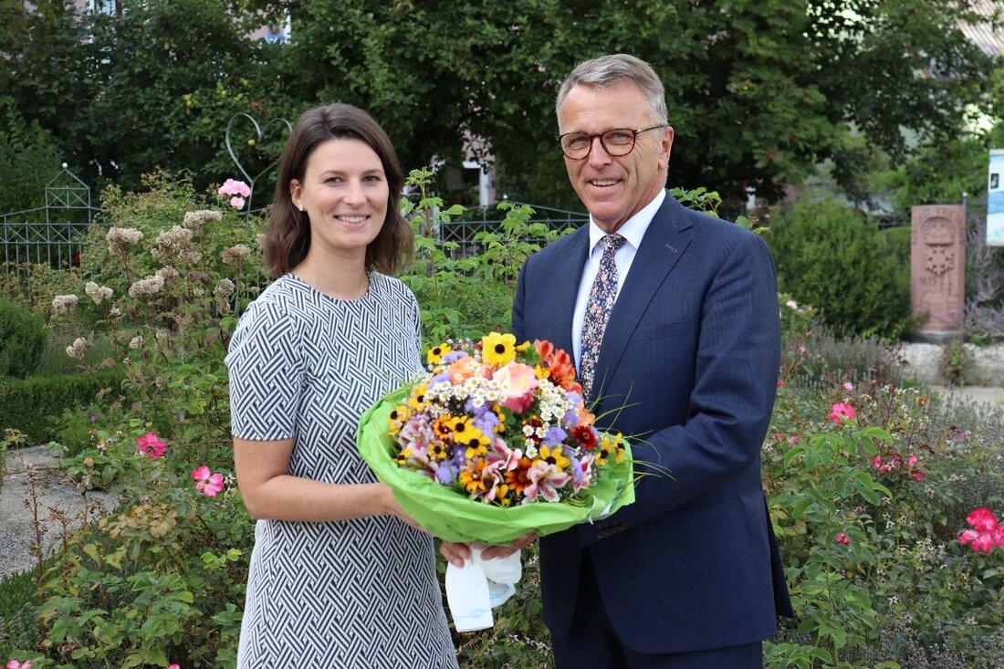Tirschenreuth. Stefanie Süß ist seit Mitte September neue Leiterin der Tourist-Information und des MuseumsQuartiers. Sie übernahm die Position von Ludwig Bundscherer, der in ein Wirtschaftsunternehmen wechselte. Die gebürtige Tirschenreutherin besuchte [&hellip;]