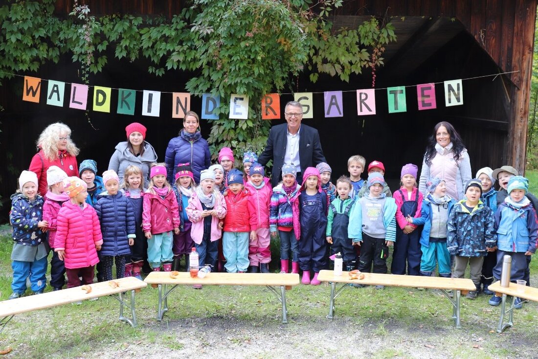 Tirschenreuth. Raus aus den vier Wänden, rein in die Natur. Im Rahmen der Waldprojekttage sind 27 Vorschulkinder der Schlauen-Füchse-Gruppe des städtischen Kinderhauses Kunterbunt in dieser Woche zu Gast bei der [&hellip;]