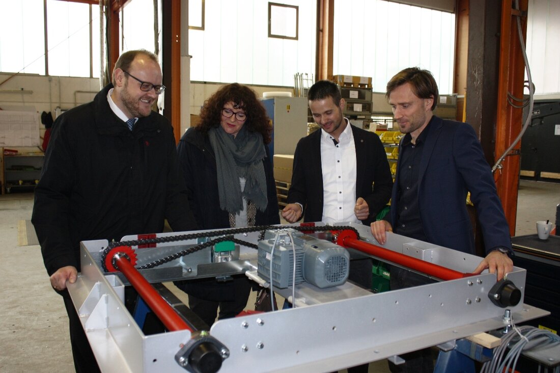 Pressath. Seit mehr als 50 Jahren gibt es das Familienunternehmen Lippert in Pressath bereits. Dort setzt das junge Führungsteam inzwischen nicht nur auf Anlagen für die Keramische Industrie, sondern sieht [&hellip;]