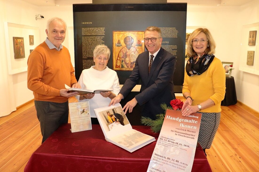 Tirschenreuth. Im Dezember 2009 fand im MuseumsQuartier Tirschenreuth (MQ) die vom Tirschenreuther Künstler Erich Werner initiierte vierwöchige Sonderausstallung „Handgemalte Ikonen“ statt. Zehn Jahre später erinnerten die Verantwortlichen gemeinsam mit Monika [&hellip;]