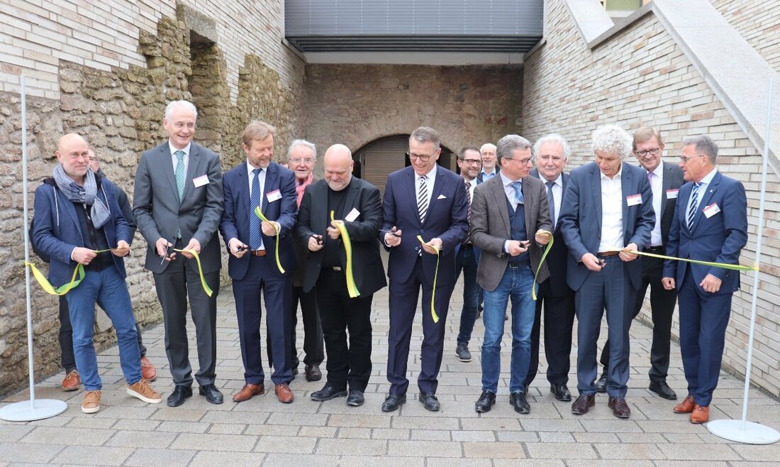 Tirschenreuth. Nach zweijähriger Bauzeit wurde gestern die historische Fronfeste als neuer Tirschenreuther Lernstandort wiedereröffnet. „Das ist ein großartiger Tag für Tirschenreuth. Denn mit der Einweihung des von Grund auf sanierten [&hellip;]
