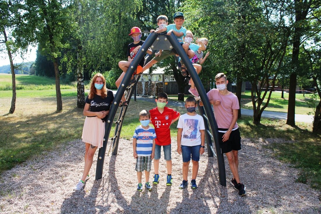 Oberbibrach. Die Hängematte der Offenen Ganztagsschule bietet ein abwechslungsreiches Ferienprogramm. Betreuer und Kinder sind begeistert bei der Sache und freuen sich ständig Neues zu entdecken. Von Stefan Neidl Fußballturniere, Picknicks, Wandern [&hellip;]