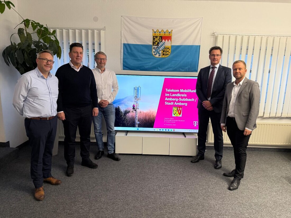 Illschwang. Ein neuer Mobilfunkmast in Bachetsfeld wurde am 5. März 2025 in Betrieb genommen, um die Mobilfunkversorgung in der Region zu verbessern. MdL Bernhard Heinisch betont die Bedeutung für die Lebensqualität der Anwohner.