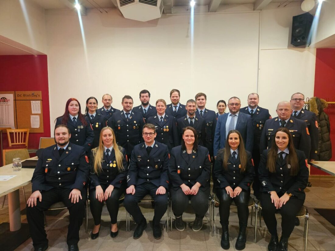 Waidhaus. Inessa Maure wurde als erste Frau zur Vorsitzenden der Freiwilligen Feuerwehr Waidhaus gewählt, wodurch der Verein eine neue Ära einläutet.