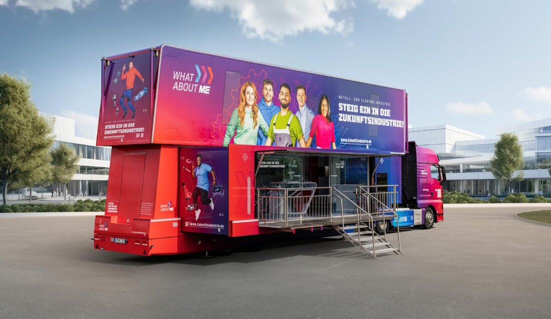 Pleystein. Der M+E InfoTruck macht bei Leistritz Produktionstechnik Station und bietet Jugendlichen interaktive Einblicke in Berufe der Metall- und Elektro-Industrie. Brossardt wirbt für frühe Orientierung.