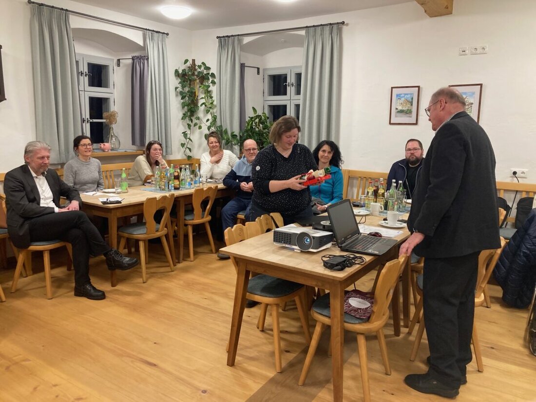 Beidl. Beim Quartalstreffen der Behindertenbeauftragten wurde intensiv der Aktionsplan Inklusion des Landkreises Tirschenreuth diskutiert. Der Plan beinhaltet Maßnahmen und Empfehlungen für bessere Inklusion bei verschiedenen Beeinträchtigungen.