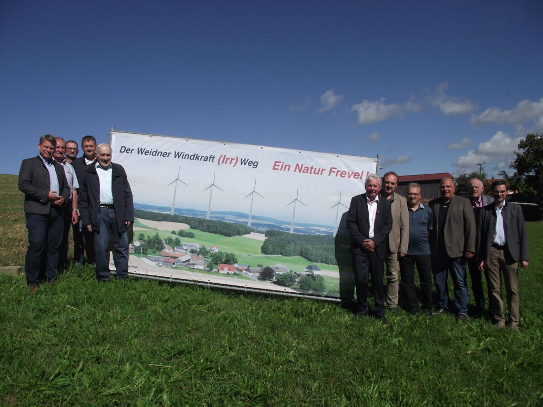 Matzlesrieth-Muglhof.
IG Naturerhalt lädt am 18. September 2025 um 19.30 Uhr ins Feuerwehrhaus Muglhof zur Info über Windkraft und ETZ Nordoberpfalz sichert Flächen und Weiden erläutert das Vorgehen.