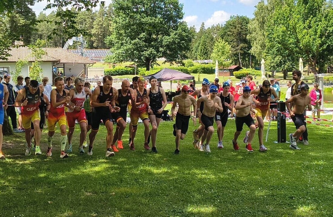 Weiden. Im Schätzlerbad trafen sich am vergangenen Wochenende knapp 100 Athletinnen und Athleten zur Internationalen Deutschen Meisterschaft im Biathle und Triathle. Das Event galt zugleich als Qualifikation für die EM auf Madeira.