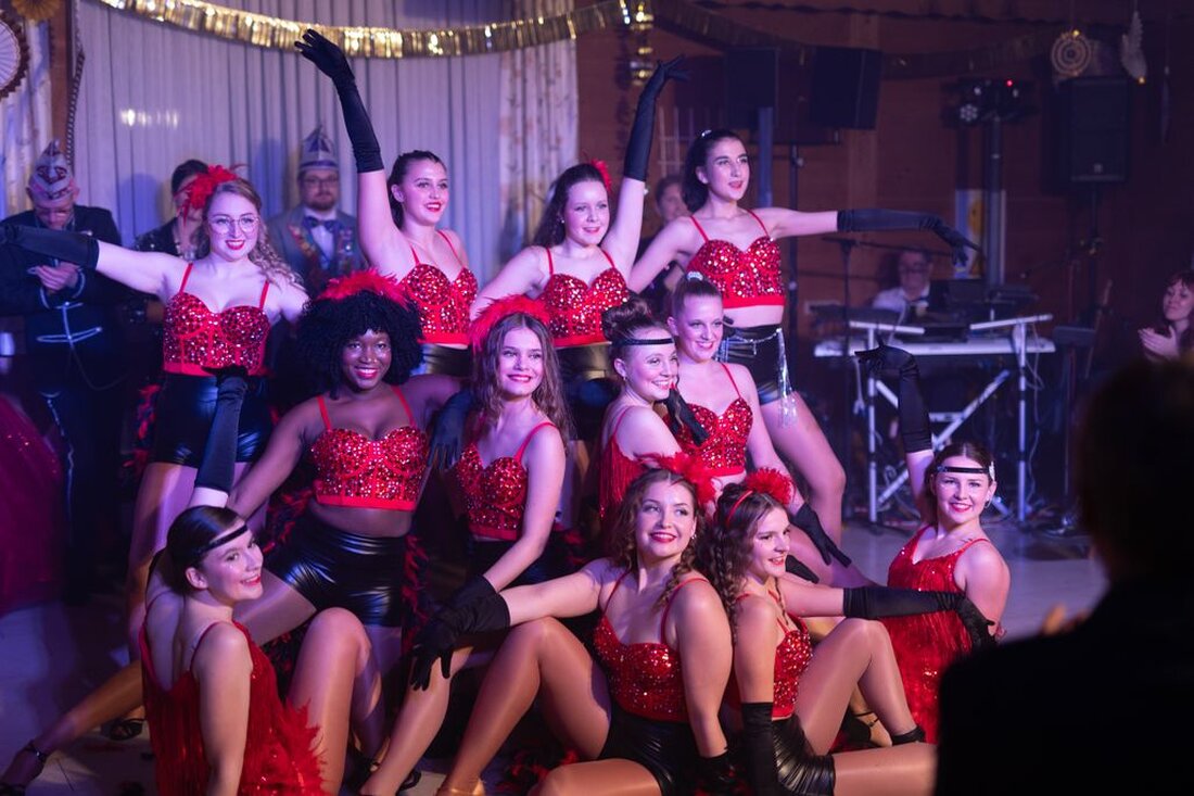 Püchersreuth. Etwas Besonderes ist die diesjährige Faschingssaison 2024/2025 für den Faschingsverein Stammtisch Botzersreuth. Dass man weiß, wie man feiert, zeigte der ganze Verein gleich zu Beginn seiner Jubiläumssaison.