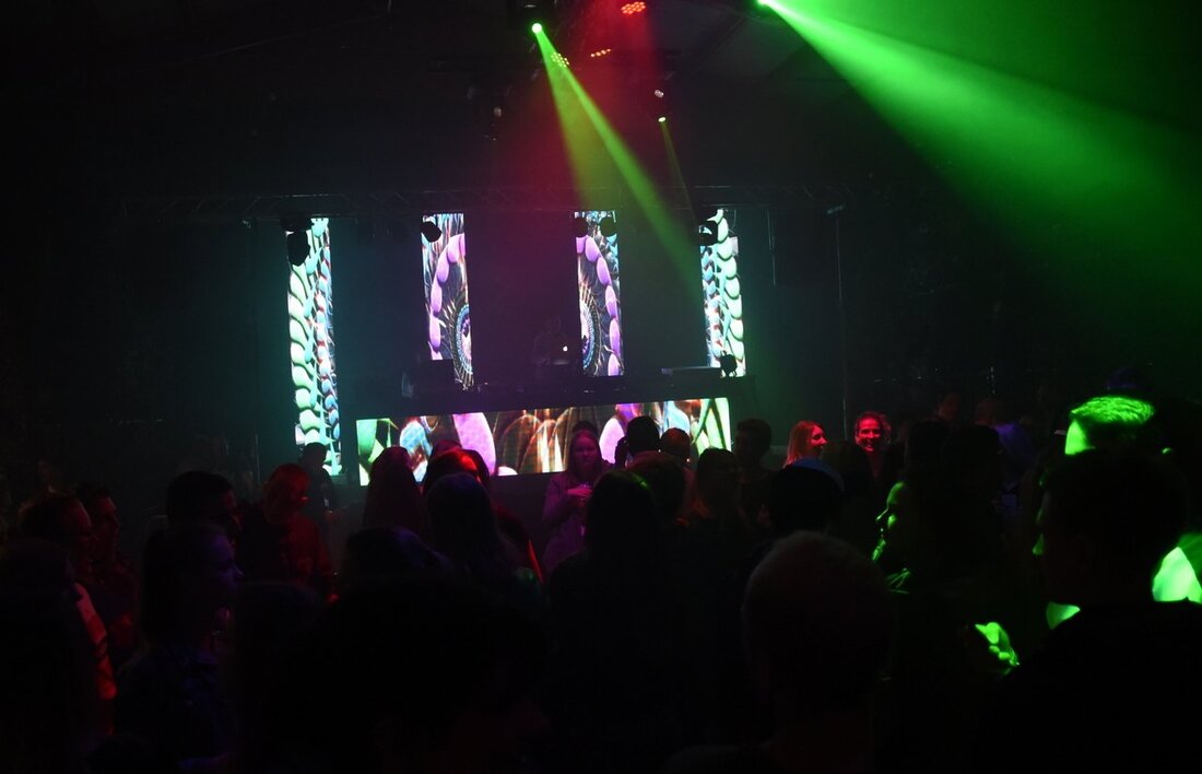 Floß. Die Junge Union Floß feiert am Samstag, 25. Januar, in der Mehrzweckhalle „Floß dreht auf 2.0“. Einlass ist ab 21 Uhr. Der Eintritt beträgt 3 Euro. Neben erstklassiger Musik [&hellip;]