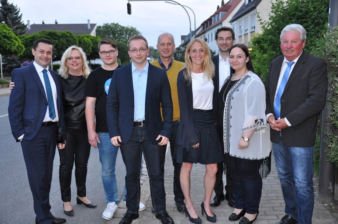 Weiden. Der Ortsverband der Jungen Union Hammerweg hat eine neue Vorstandschaft gewählt. Die anwesenden Mitglieder und Gäste – darunter auch der stellvertretende JU-Landesvorsitzende Stephan Oetzinger – erlebten eine Verjüngung an der [&hellip;]