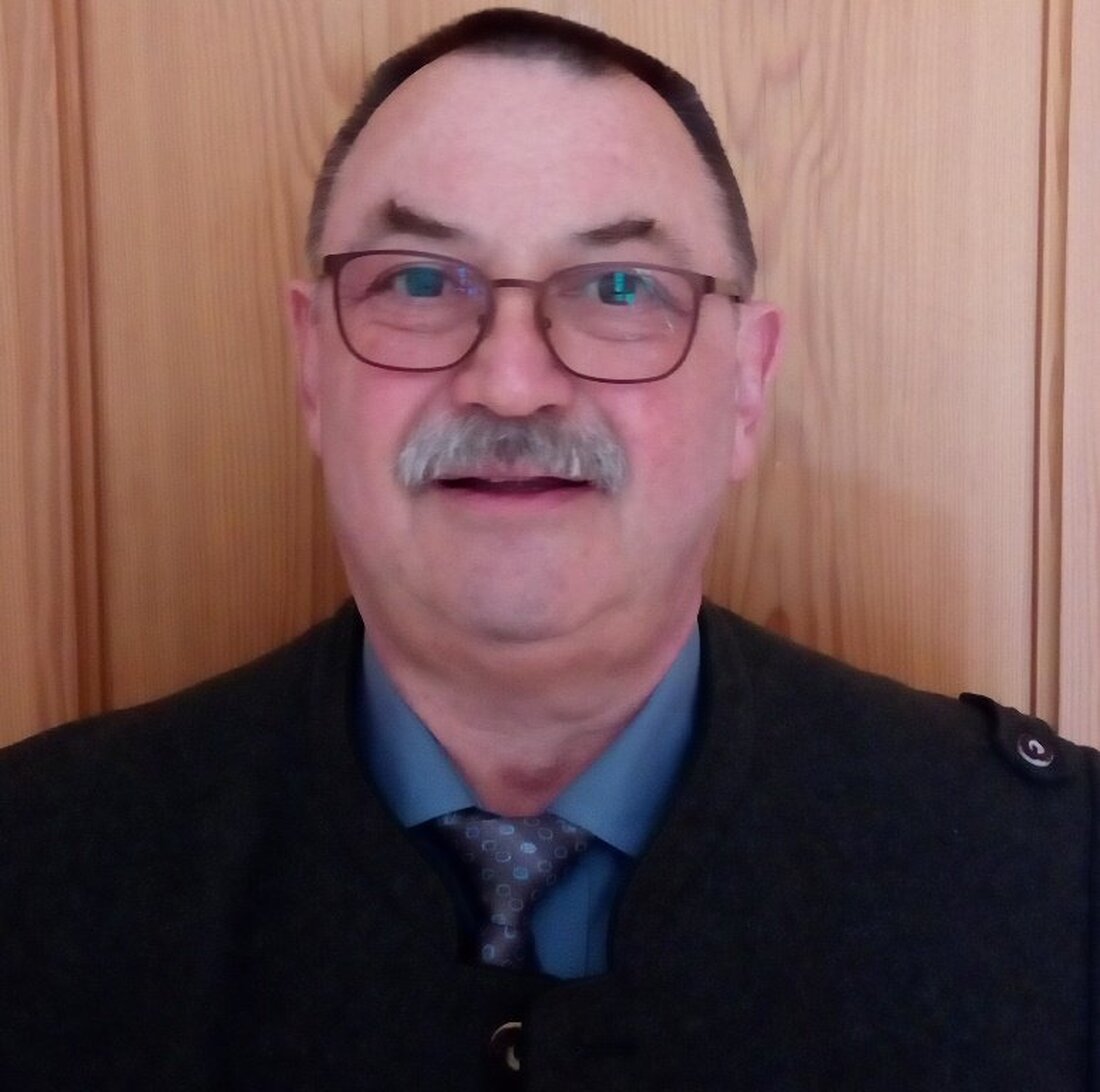 Neustadt/WN. Bis 2023 steht Alfons Ermer dem Landratsamt als Jagdberater zur Seite. Erneut hat Landrat Andreas Meier, nachdem er sich mit dem Jagdbeirat abgestimmt hat, Alfons Ermer als Jagdberater bestellt. [&hellip;]