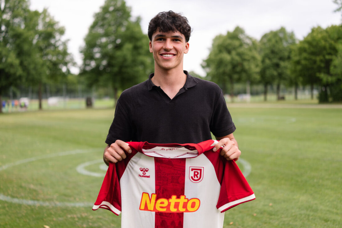 Regensburg. Der SSV Jahn meldet einen weiteren Neuzugang für die Saison 2026/27. Offensivspieler Marco Wörner kommt für eine Saison auf Leihbasis vom Bundesliga-Aufsteiger SC Paderborn 07 und läuft künftig in Rot und Weiß auf.