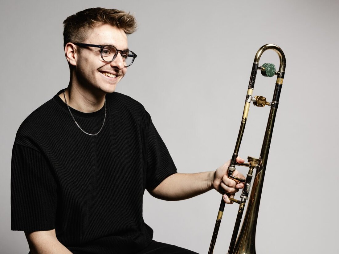 Amberg. Am Samstag, 17. Oktober 2026, bringt Jazzarise ein besonderes Konzert ins Stadttheater: Moritz Renner & Strings lassen Jazzquartett und Streichquartett verschmelzen und eröffnen einen packenden Klangraum um 19.30 Uhr.