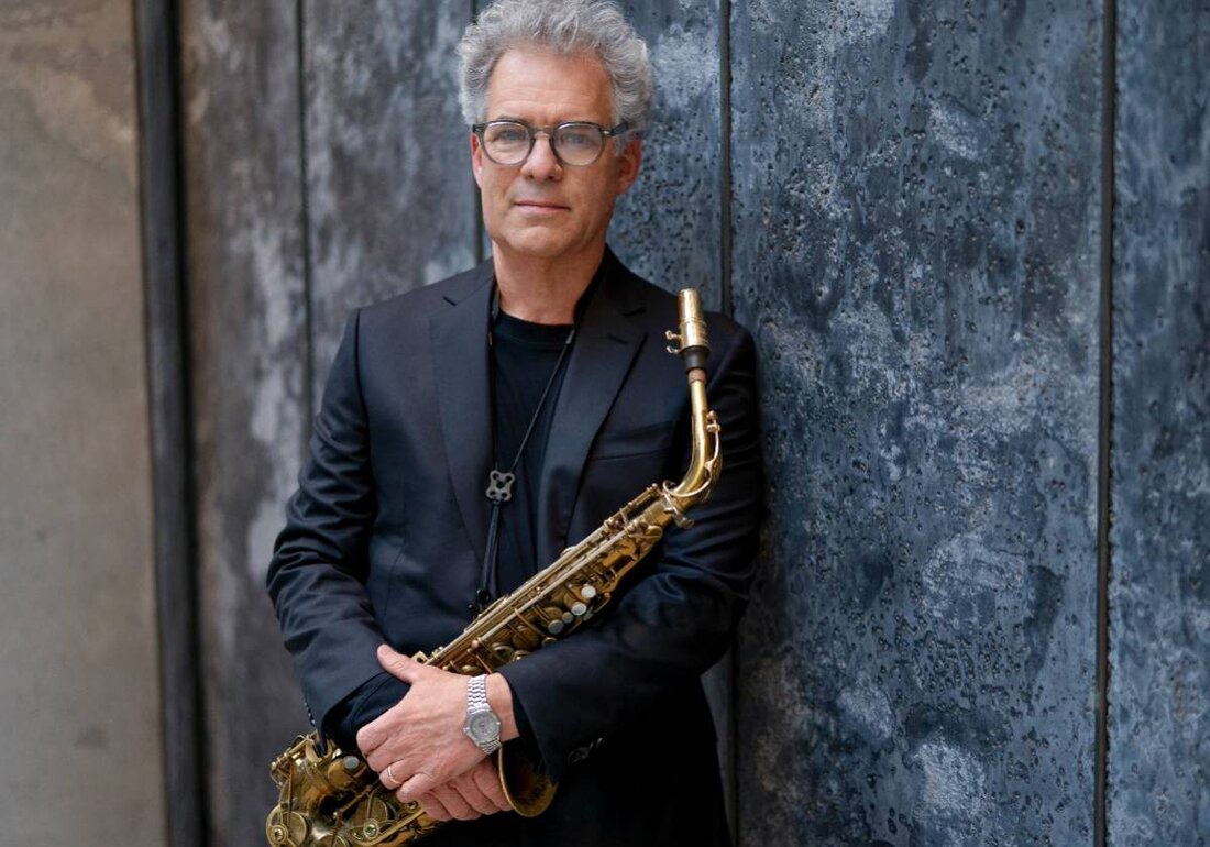 Weiden. Der Jazz-Zirkel Weiden e.V. präsentiert am 25. April 2025 das Jim Snidero Quartett im Bistrot Paris in Weiden, ein Highlight im Bereich Mainstream und Bebop. Tickets für das Konzert mit dem weltklasse Altsaxophonisten und seiner hochkarätigen Band sind auf okticket.de erhältlich.